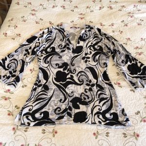 Black and white sweater blouse -size M